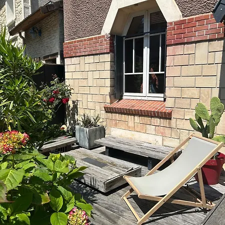 Caen, Tres Jolie Maison A Deux Pas Du Memorial *