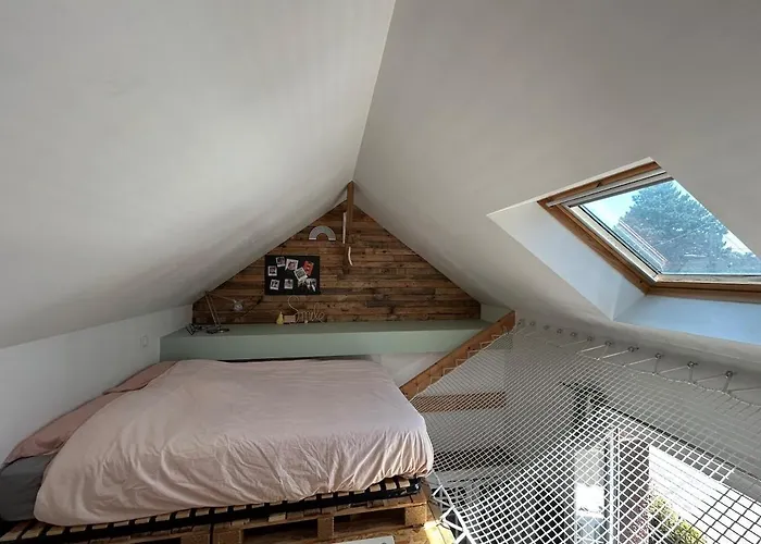 Semesterbostad Caen, Tres Jolie Maison A Deux Pas Du Memorial *